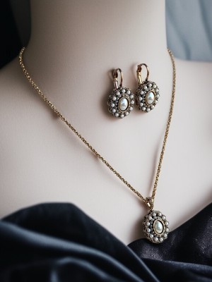 Fayra Accessories Oval Taşlı Inci Küpe ve Kolye Seti