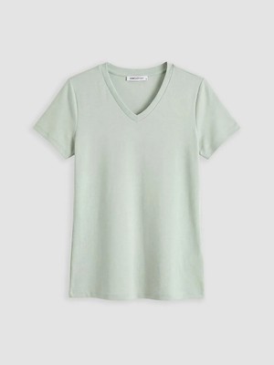 LC Waikiki Yeşil V Yaka Soft Touch Kadın Tişört