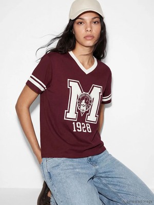 LC Waikiki Bordo V Yaka Mickey Mouse Baskılı Oversize Kadın Tişört