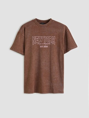 LC Waikiki Kahverengi Bisiklet Yaka New York Baskılı Kadın Tişört