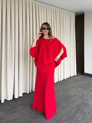 Laluvia Kırmızı  Omuz Drapeli Saten Bluz Etek Takım - 8005