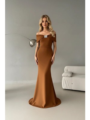Euro Class Madonna Yaka Taş Detay Maxi Boy Scuba Kumaş Balık Abiye Elbise
