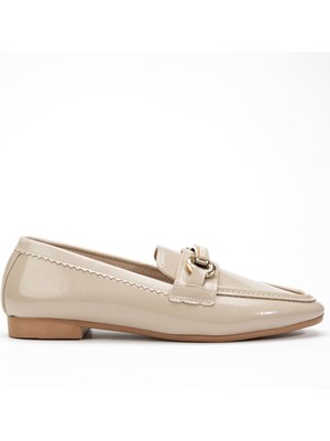 Shemard Kadın Bej Parlak Cilt Toka Detaylı Hafif Ortopedik Babet