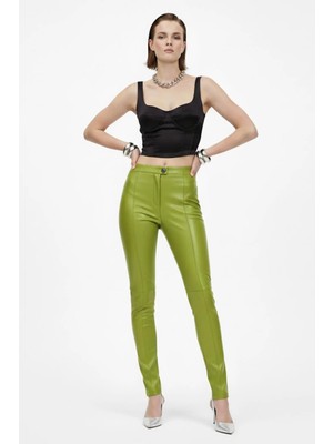Deriderim Yeşil Kadın Tayt Astarsız Önden Fermuarlı Düğmeli Cepsiz Dar Paça Hakiki Streç Deri Pantolon