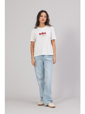 Nisan Triko Nar Baskılı T-Shırt