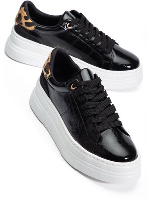 Shemard Kadın Siyah Rugan Poli Taban Lleopar Desenli Bağcıklı Yüksek Spor Ayakkabı