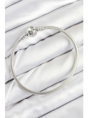 Similar Pirinç Charm Topcuk Model Gümüş Renk Kadın Bileklik - TJ-BB7801