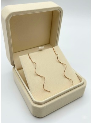 ArmoniaVital Altın Kaplama Burgu Geçirmeli Küpe - Minimalist Sallantılı Zincir Küpe - Modern Dalga Tasarım