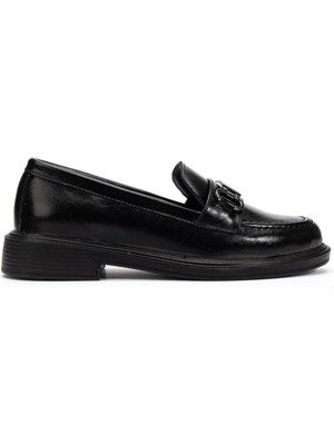 Shemard Kadın Siyah Rugan Tokalı Loafer Ayakkabı