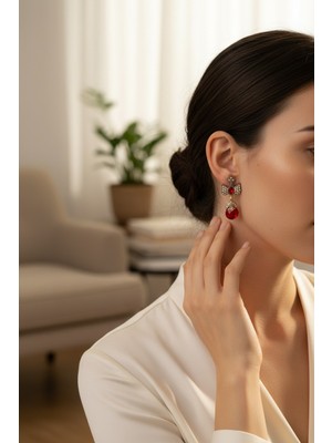Fayra Accessories Kedi Gözü Kristal Taş Sallantılı Kırlangıç Figürü Küpe