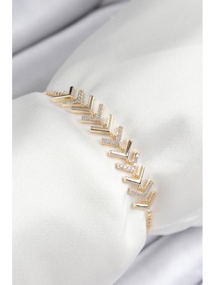 Similar Pirinç Zirkon Taşlı Sıralı Ok Model Gold Renk Asansörlü Kadın Bileklik - TJ-BB7457