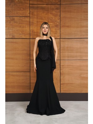 Livanomi Straplez Üstü Taş Aksesuarlı Krep Siyah Abiye