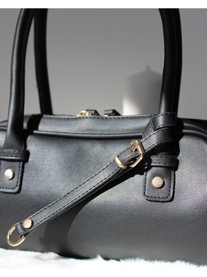 Valeri Astra Siyah Mat Deri Kemer Detaylı Çanta