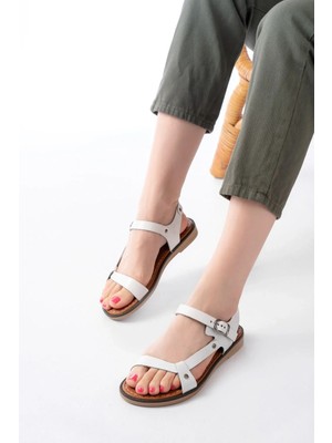 Uslucan Alışveriş 205-090 Beyaz Hakiki Deri Tokalı Kadın Sandalet