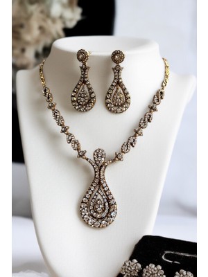 Fayra Accessories Zirkon Taşlı Su Damlası Gerdanlık Kolye ve Küpe Seti