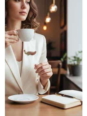 Fayra Accessories Elmas Montür Tavuskuşu Broş