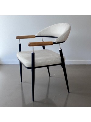 Create Handle Modern Tekli Berjer Koltuk | Ahşap Kollu Krem Kumaş Sandalye | Siyah Metal Ayaklı Salon & Ofis