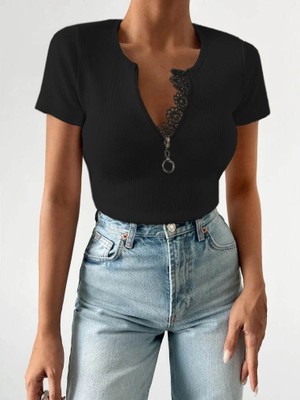 Yeşil Sarmaşık Kadın Beyaz Yaka Dantel ve Fermuarlı Kaşkorse Bluz