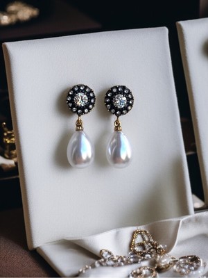 Fayra Accessories Elmas Montür Zirkon Taşlı Yuvarlak Inci Sallantılı Küpe