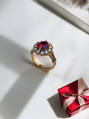 Fayra Accessories Kristal Taşlı Papatya Figürlü Yüzük