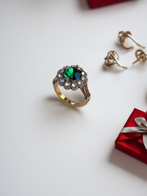 Fayra Accessories Kristal Taşlı Papatya Figürlü Yüzük