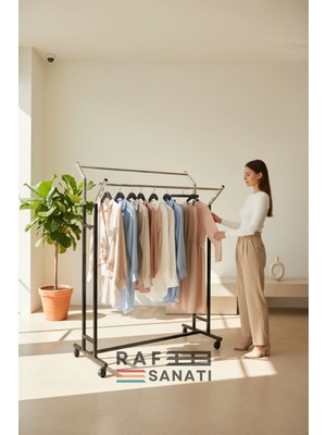 Raf Sanatı Tekerlekli Mağaza Askılığı Giysi&elbise Standı Yükseklik Ayarlı Metal Askılık Butik & Mağaza Standı