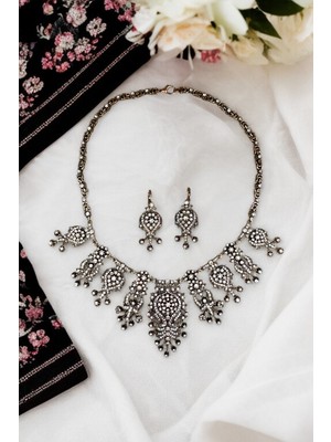 Fayra Accessories Zirkon Taşlı Tasarım Kolye ve Küpe Seti