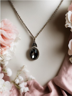 Fayra Accessories Kristal Taşlı Oval Kesim Kolye