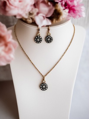 Fayra Accessories Zirkon Taşlı Gül Miracle Kolye ve Küpe Seti