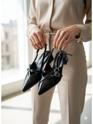 Nude Çift Bantlı Toka Detaylı Sıyah Rugan Kadın Topuklu Ayakkabı