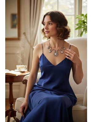 Fayra Accessories Zirkon Taş Işlemeli Lale Figürlü Gerdanlık Kolye