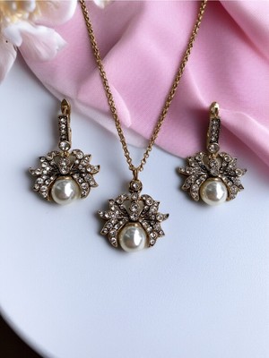 Fayra Accessories Kristal Taşlı Yengeç Figür Tasarım Inci Kolye ve Küpe Seti