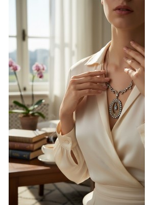 Fayra Accessories Zirkon Taş Işlemeli Tasarım Kolye