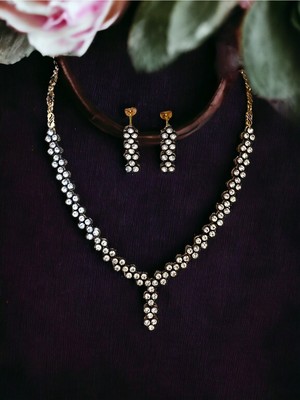 Fayra Accessories Triple Sıra Zirkon Taşlı Kolye ve Küpe Seti