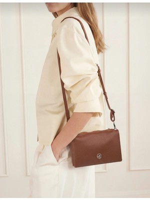 Özüm Çanta Kadın 3 Bölmeli Cüzdan ve Kartlık Detay Kol Omuz Uzun Askı Çapraz Çanta Taba