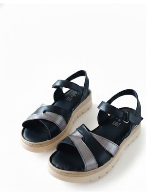 Ender Iç Dış Hakiki Deri Dolgu Taban  Kadın Sandalet