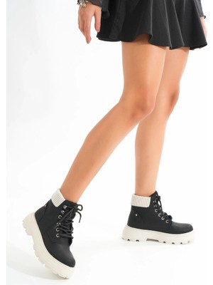 LMÇ-2045 Siyah-Bej Taban Bağcıklı Kalın Taban Kadın Günlük Bot