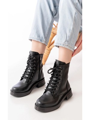 02-356 Siyah Düz Topuklu Bağcıklı Fermuarlı Günlük Kadın Bot