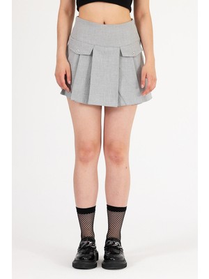 İhraç Pazarı Önü Kapak Cep Detaylı Pileli Şort Etek
