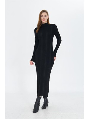 İhraç Pazarı Yarım Balıkçı Yaka Standart Beden Fitilli Görünümlü Fit Kesim Uzun Elbise