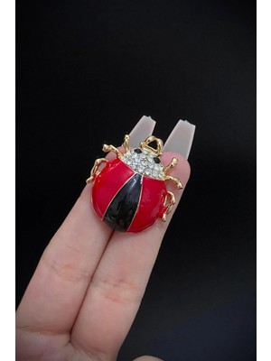 Jaida Moda Kadın Zirkon Taşlı Uğur Böceği Figürlü Vip Seri Broş