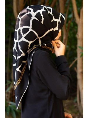 Vissona % 57 Ipek % 43 Viskon Twill Taş Desenli Siyah - Krem Renkli 90X90 Eşarp Dikim Şekli: El Dikişi