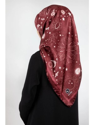 Violla Twill Galaksi Desenli Bordo Renkli 90X90 Eşarp (Ipek Içermez) Dikim Şekli : El Dikişi