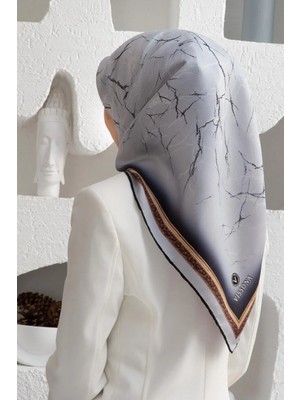 Vissona % 57 Ipek % 43 Viskon Twill Ipek Mermer Desenli Gümüş Renkli 90X90 Eşarp Dikim Şekli : El Dikişi
