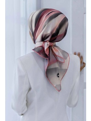 Violla Kristal Geometrik Desenli Pudra Renkli 90X90 Eşarp (Ipek Içermez) Kenar Dikiş Şekli El Dikişli