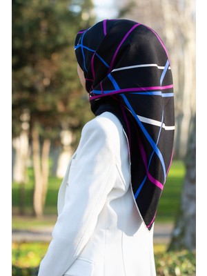 Vissona %57 Ipek %43 Viskon Twill Ipek Çizgili Desenli Saks - Fuşya Renkli 90X90 Eşarp Dikim Şekli : El Dikişi