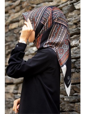 Vissona %100 Twill Ipek Etnik Desenli Siyah - Taba Renkli 90X90 Eşarp Dikim Şekli : El Dikişi