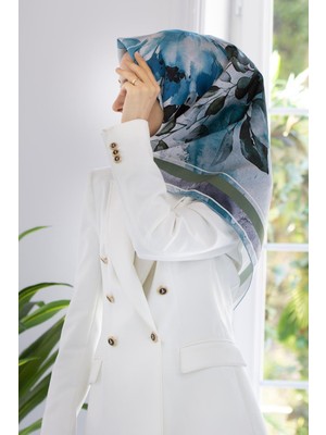 Vissona %100 Twill Ipek Bahar Çiçekleri Desenli Petrol Yeşili - Haki Renkli 90X90 Eşarp Dikim Şekli : El Dikişi