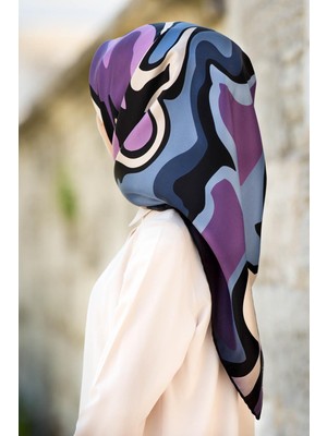 Vissona % 57 Ipek % 43 Viskon Twill Ipek Dalga Desenli Indigo - Lila Renkli 90X90 Dikim Şekli : El Dikişi Eşarp