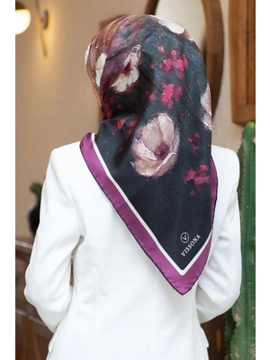 Vissona %100 Twill Ipek Yağlı Boya Çiçek Desenli Mürdüm - Petrol Yeşili Renkli 90X90 Eşarp Dikim Şekli : El Dikişi